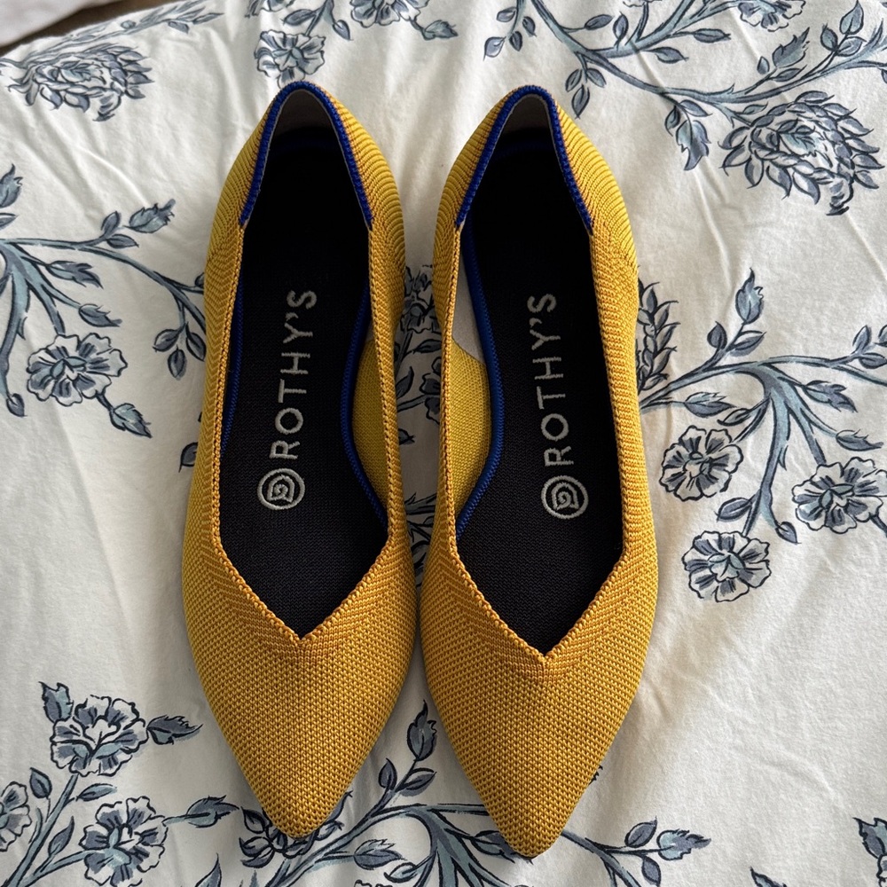 Rothy's Mustard Yellow Pointed Knit Flats EUC size 5.5